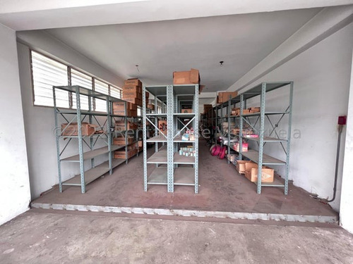 Ag. Excelente Inversión Ferretería Con Amplia Trayectoria En La Urbina #23-14218