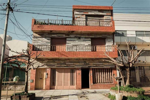 Imagen 1 de 11 de Departamento Tipo Casa En Venta En Lanus Oeste