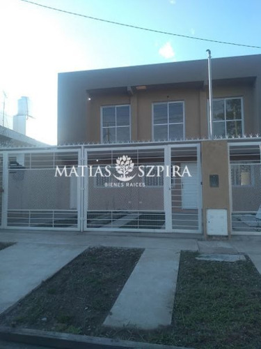 Imagen 1 de 10 de Casa En Venta En Ituzaingó