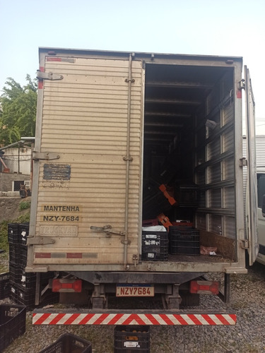 Imagem 13 de 14 de Iveco Daily Iveco 35s14 Bau 2013