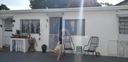 Imagem 3 de 15 de Casa Térrea, Confortável, Com Jardim Frontal Com Árvores Frutíferas, Com 3 Dormitórios E 4 Vagas . - Tw15952