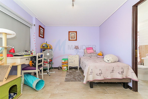 Con Vista Panorámica De 360°, Completamente Remodelado.