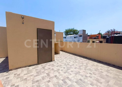 Se Vende Casa Duplex En Tizapan San Angel. A Una Cuadras De Plaza Loreto.