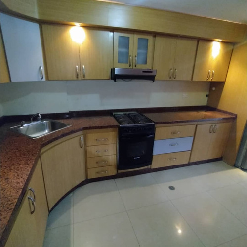 Imagen 7 de 9 de Townhouse En Venta Urb. Nueva Casarapa, Conjunto Residencial Los Aleros