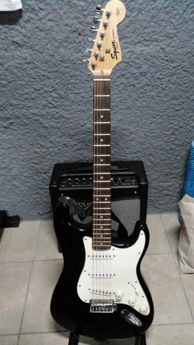 Guitarra + Amplificador Fender!!