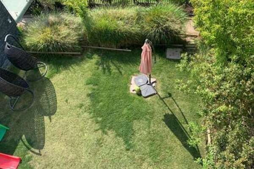 Espléndida Propiedad Con Amplio Jardín Privado.