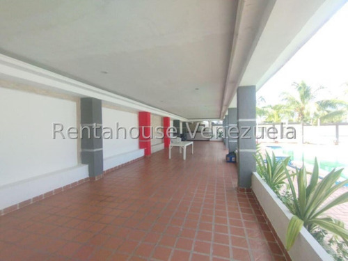 Milagros Inmuebles Edificio Venta Cabudare Lara Los Pinos Economica Residencial Economico Comercial Código Inmobiliaria Rent-a-house 25-6635