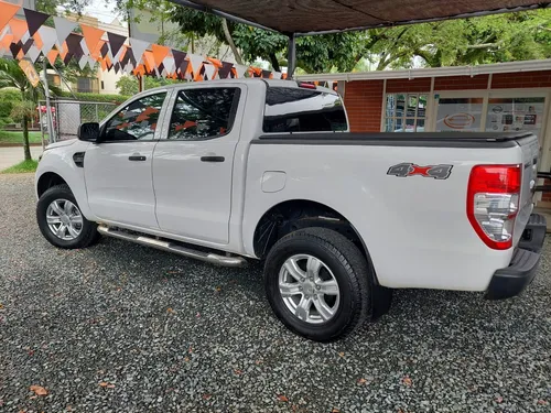 Ford Ranger 3.2 XL MT