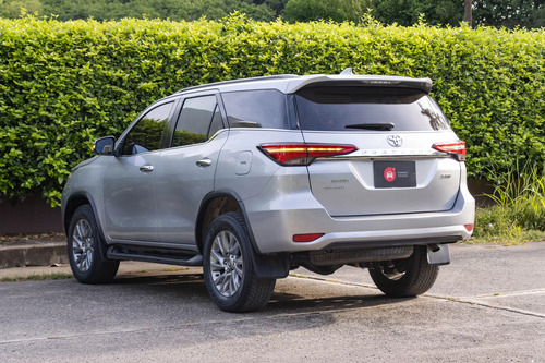 Fortuner Srv Diesel 2.4l