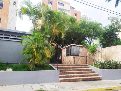 Elisa Castellano Vende Moderno Apartamento En Zona Este De Barquisimeto 