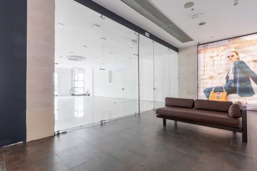 Local En Arriendo/venta En El Retiro. Cod V9819