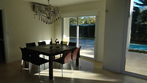 Imagen 7 de 30 de Venta De Casa De 4 Dormitorios En Boulevard Park