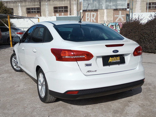 Ford Focus III 1.6 Sedan S