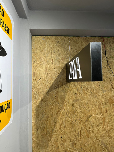 Placa Luminoso Retangular Em Acm Vazado Led Logo Dupla Face