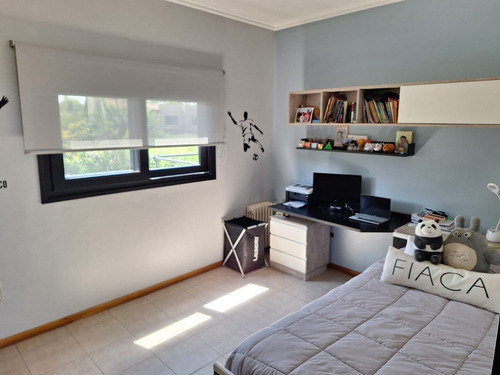 Alquiler Anual Impecable Casa En Barrio Cerrado