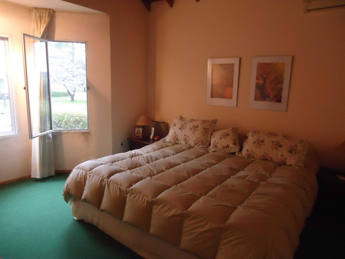 Casa En Venta Larena Country Club 4 Ambientes