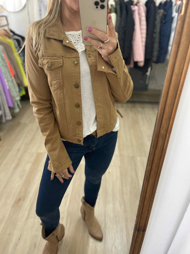 Imagen 2 de 10 de Campera De Jean Blanca Negra Rosa Verde Mujer The Big Shop