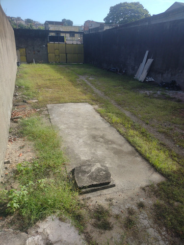 Vendo Galpão Aberto Com Dois Apartamentos Bairro De Brás De