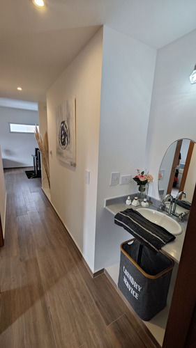 Venta Depto 2 Dorm C/cochera - 14 E/45 Y 46 - La Plata