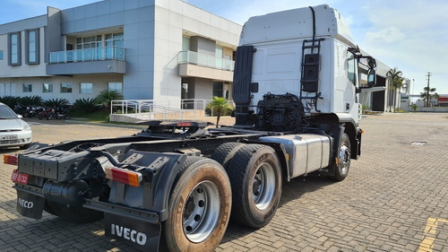 Imagem 3 de 11 de Iveco Stralis 440 6x2 2013