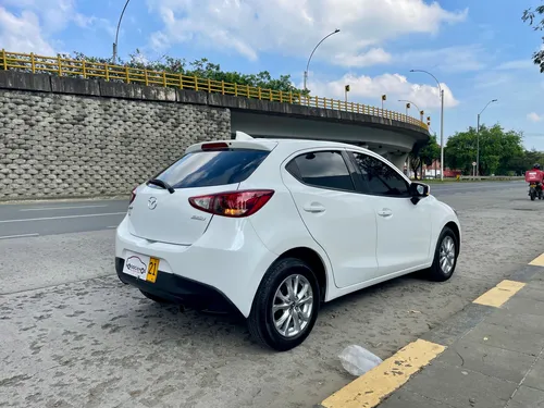 Mazda 2 Sport 1.5 Touring Mt