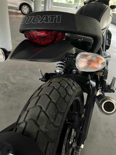 Ducati Scrambler Icon Dark 800