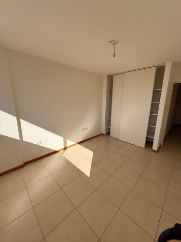 Se Vende Excelente Dpto De Un Dormitorio Y Dos Baños Estilo Duplex!!!!