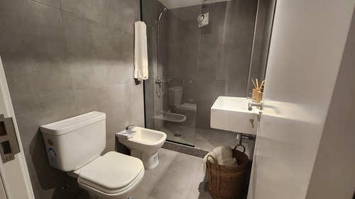 Apartamento En Venta 2 Dormitorios Barrio Sur Terraza Cochera
