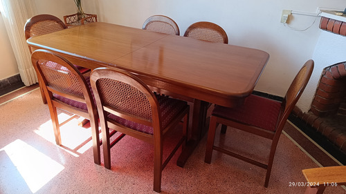 Mesa Grande De Comedor En Peterebí