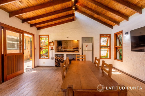 Imagen 21 de 30 de Casa En Rincón Del Indio, 6 Dormitorios Más Dependencia - Punta Del Este Rincón Del Indio