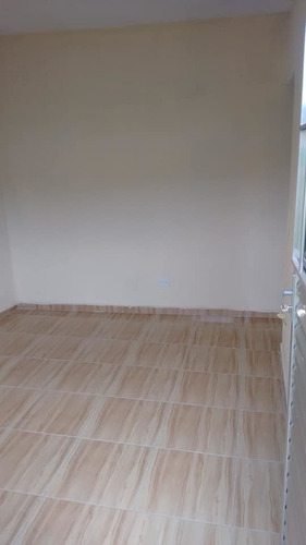 Imóvel Com 6 Casas, 13 Comodos E 6 Banheiros