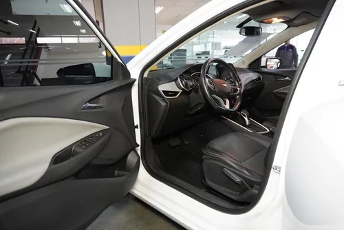 Chevrolet Onix 1.0T Premier Hatch At