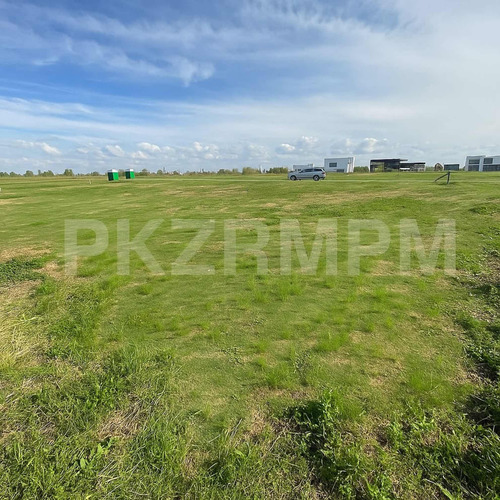 Venta Urgente De Hermoso Lote A La Laguna En Barrio Privado