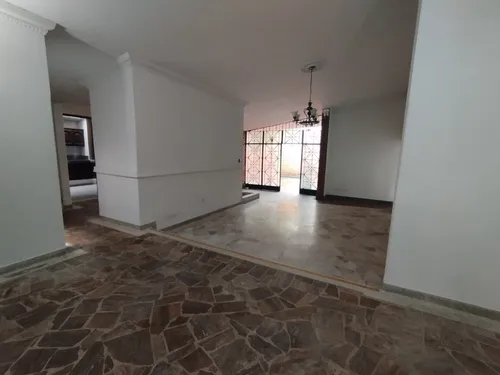 Local En Arriendo En Las Mercedes. Cod A11716
