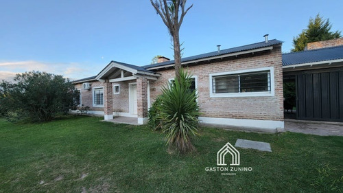 Imagen 5 de 19 de Venta De Hermosa Casa Quinta En Mercedes B