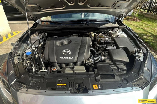 Mazda 3 2.0 Sport Touring