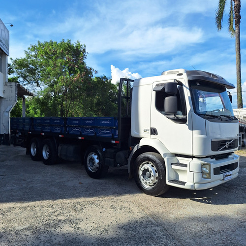 Volvo Bitruck Vm330 Ano 2013 Equipado Com Carroceria