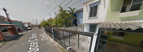 Casa En Remate Bancario En José C. Barajas Carrillo, Azaleas, Alfredo V. Bonfil, Colima