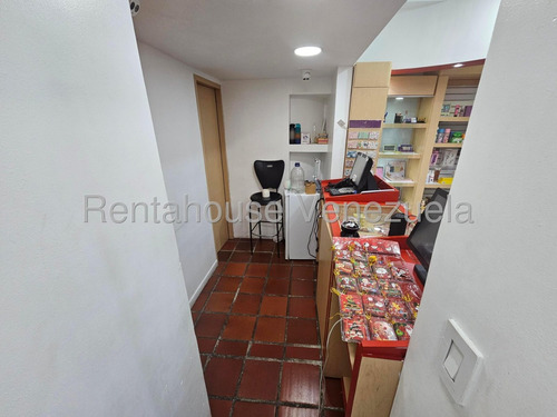 Estupenda Local Comercial En Venta En Manzanares. Mls# 25-12200 Zr