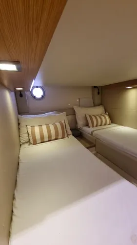 Crucero Genesis Delta 40 Año 2013, 2 Yanmar 315 Hp D Prop.