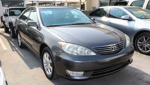 Amortiguadores Traseros Toyota Camry 2004 2005 Kyb