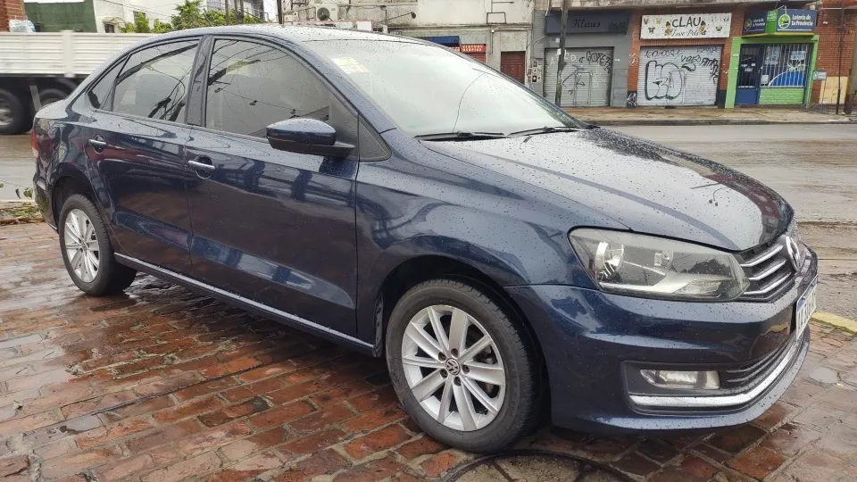 Volkswagen Polo 1.6 Comfortline Tiptronic