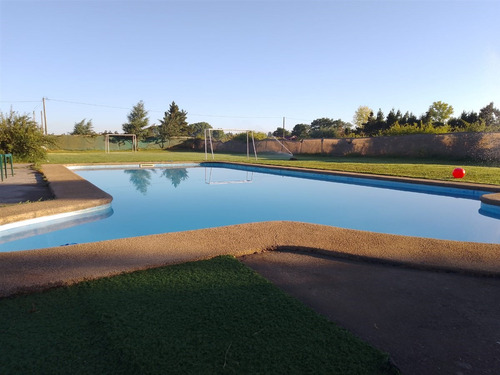 Cabaña En Arriendo De 2 Dorm, Piscina En Chillán