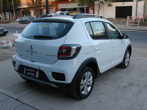 Imagen 4 de 21 de Renault Sandero Stepway Privilege Gnc Año 2017 Impecable !!