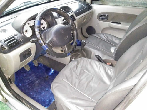 Imagem 7 de 14 de Renault Clio 2004 1.0 16v Authentique 5p