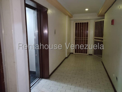 Juan Carlos González. Renta House Carabobo Vende Apto. Res. Los Pinos Urb. El Naranjal Naguanagua Mls #25-12152 Rah/jcg.