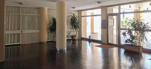 Apartamento De 3 Dormitorios En Palermo, Frente Al Mar!