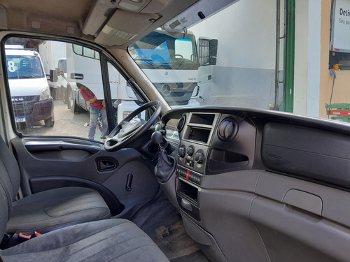 Iveco Daily 35s14 2014 Baú Plataforma Revisada Único Dono