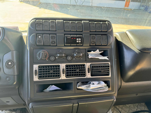 Iveco Cursor 330 6x2