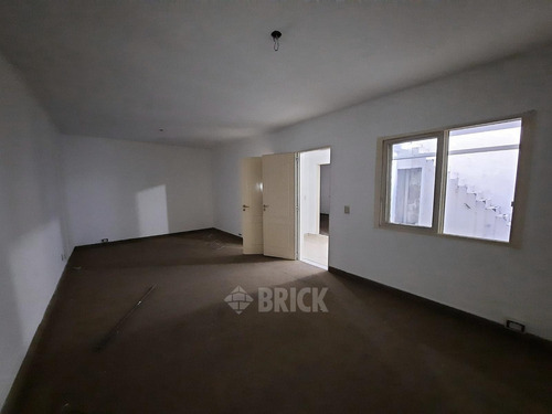 (venta En Block) Local Y 3 Deptos En Carlos Calvo Al 1100 - 534 M2 Cub De Existencia